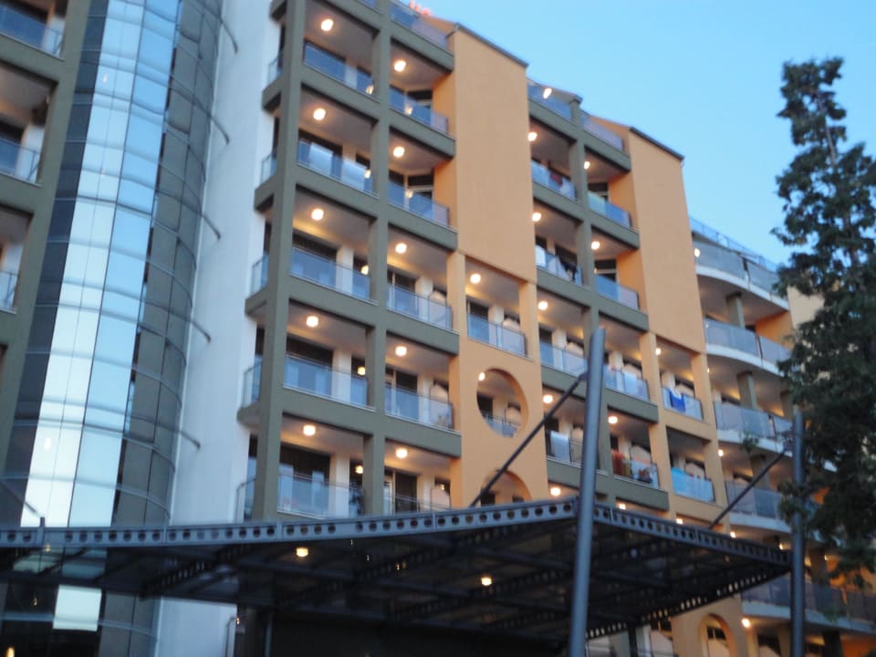 Eingang HVD Viva Club Hotel