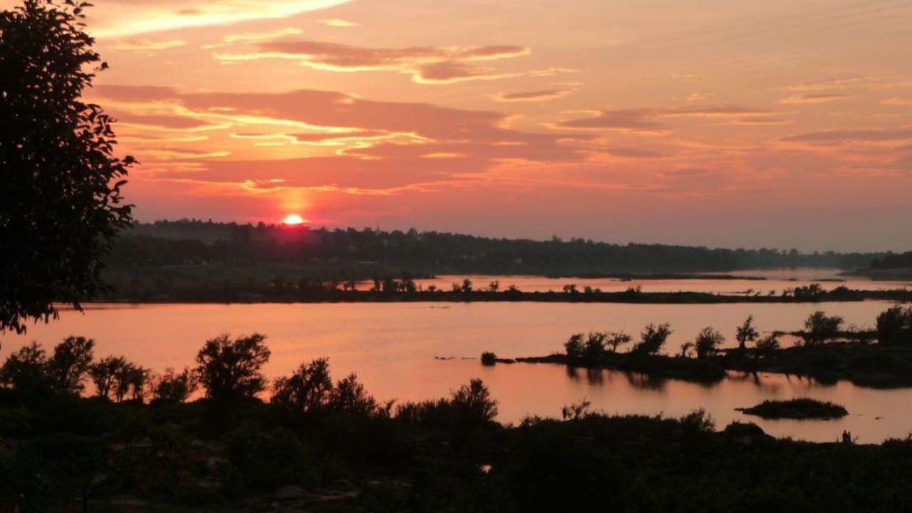 Blick von unserer Villa, sundowner der Extraklasse Hotel Tohsang Khongjiam