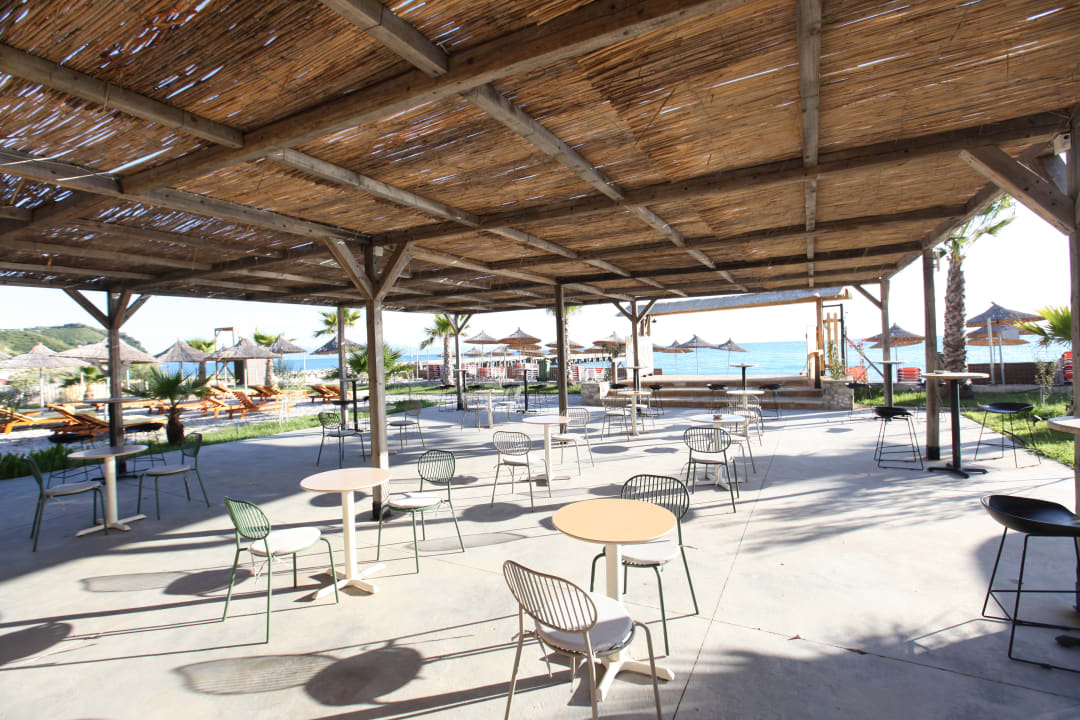 Gastro Bunec Beach Resort