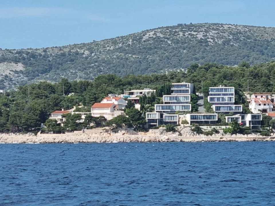 Außenansicht Golden Rays Apartments