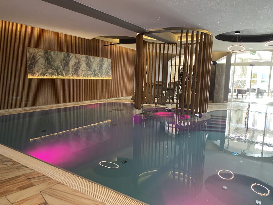 Pool Hotel Almesberger