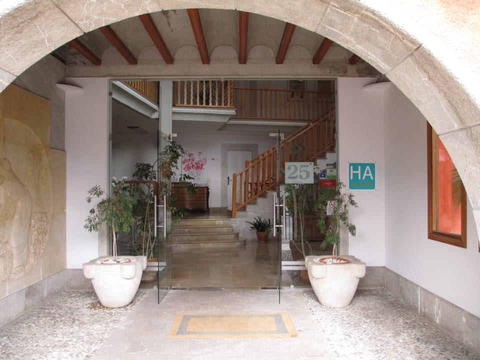 Eingang Es Bauló Petit Hotel