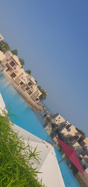 Pool The Cove Rotana Resort