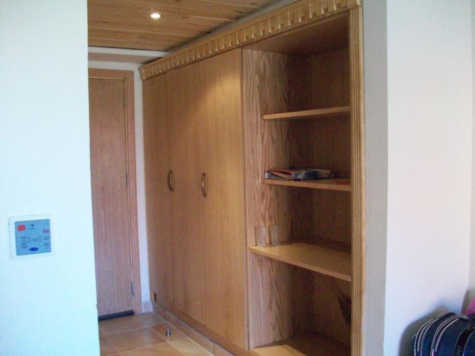 Kleiderschränke im 800er Block Pickalbatros Alf Leila Wa Leila Resort - Neverland Hurghada