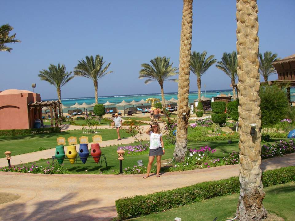 Blick von der Gartenanlage zum Meer Swisstouch Oriental Resort Marsa Alam