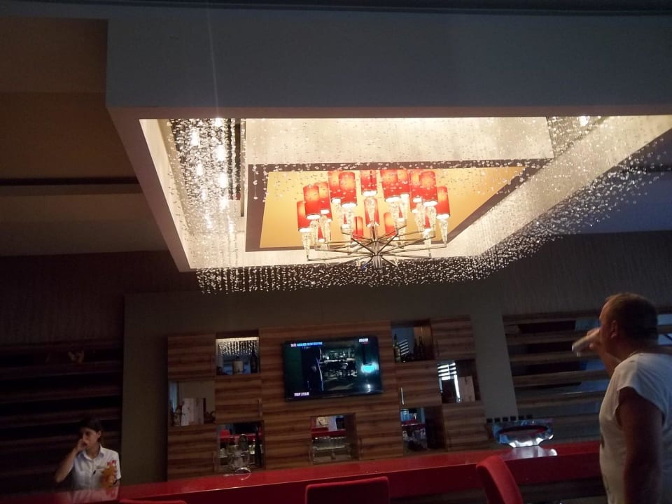 Abseits der Lobby. Sehr edle Bar  Hotel Royal Garden Beach