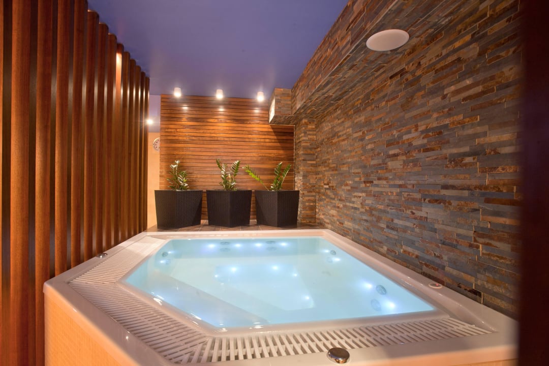Strefa Spa - jacuzzi Pensjonat Śnieżka SPA