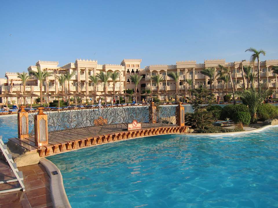 Teil der Poolanlage Pickalbatros Palace Resort