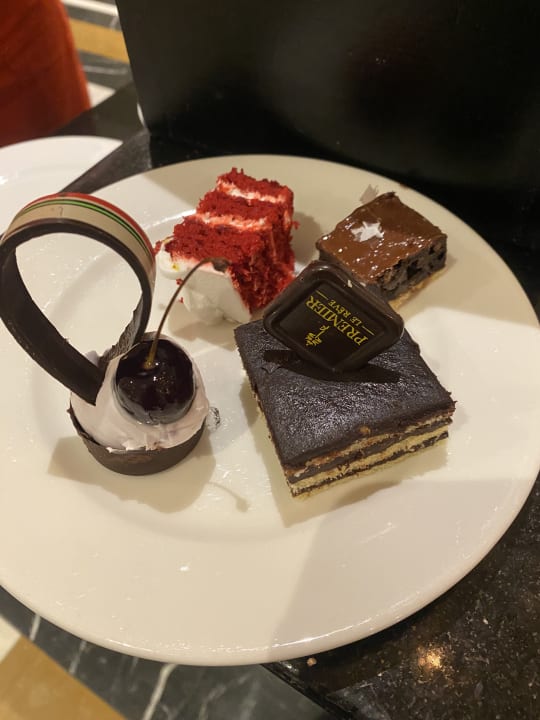 Gastro Premier Le Reve Hotel & Spa