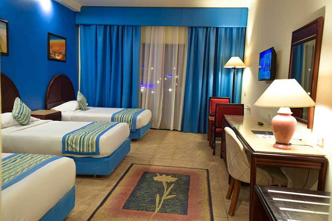 Zimmer Parrotel Aqua Park Resort