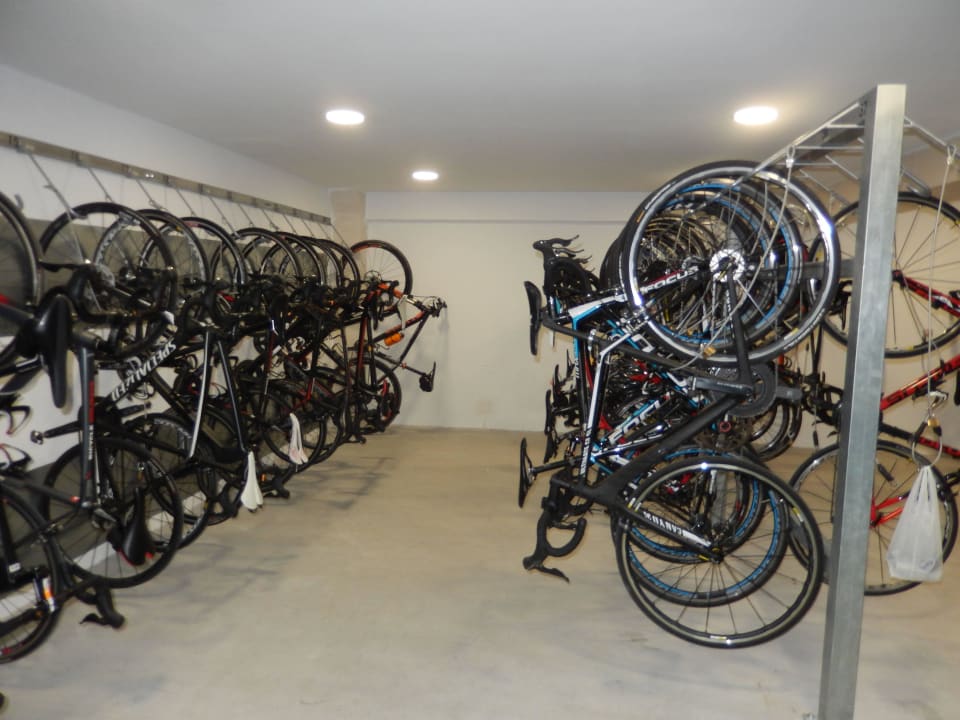 Fahrradraum Las Gaviotas Suites Hotel