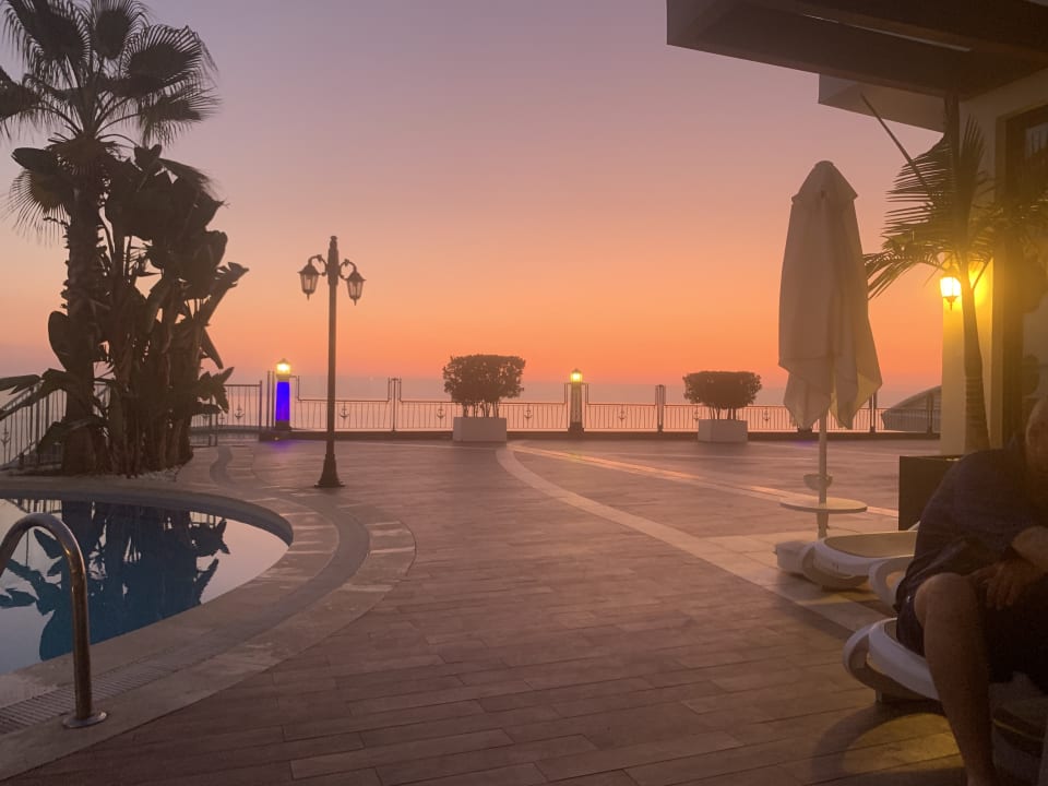 Ausblick Elite Luxury Suite & Spa