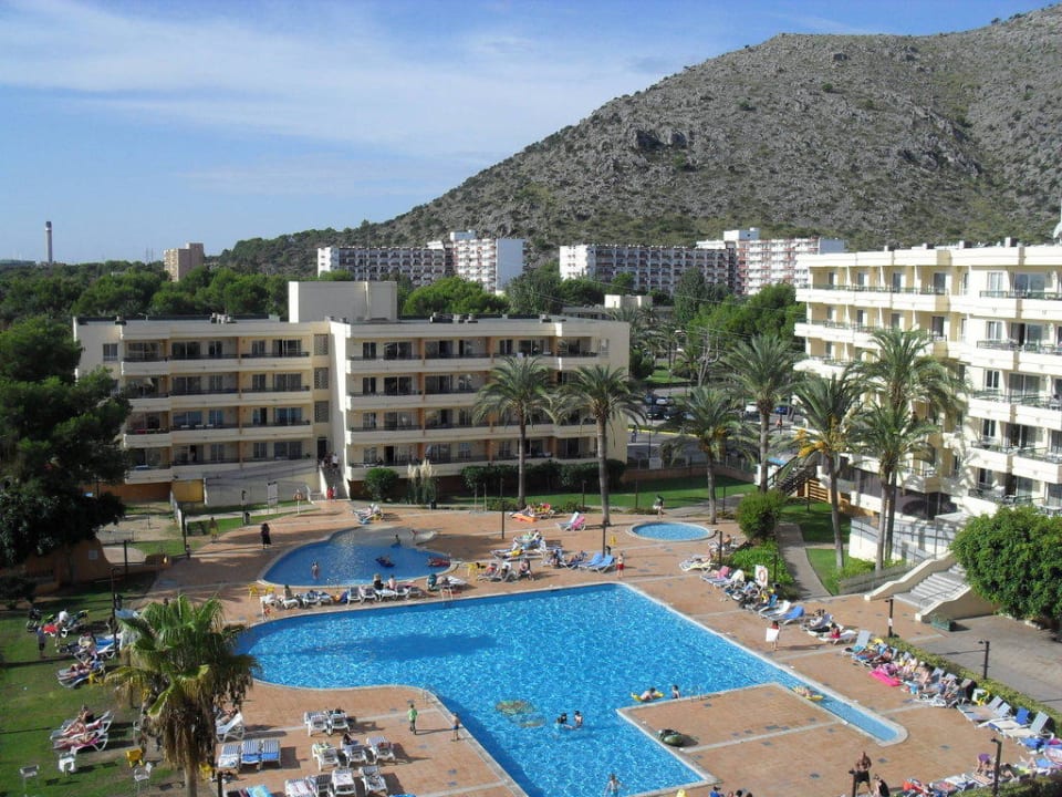 Ansicht Poollandschaft BelleVue Club
