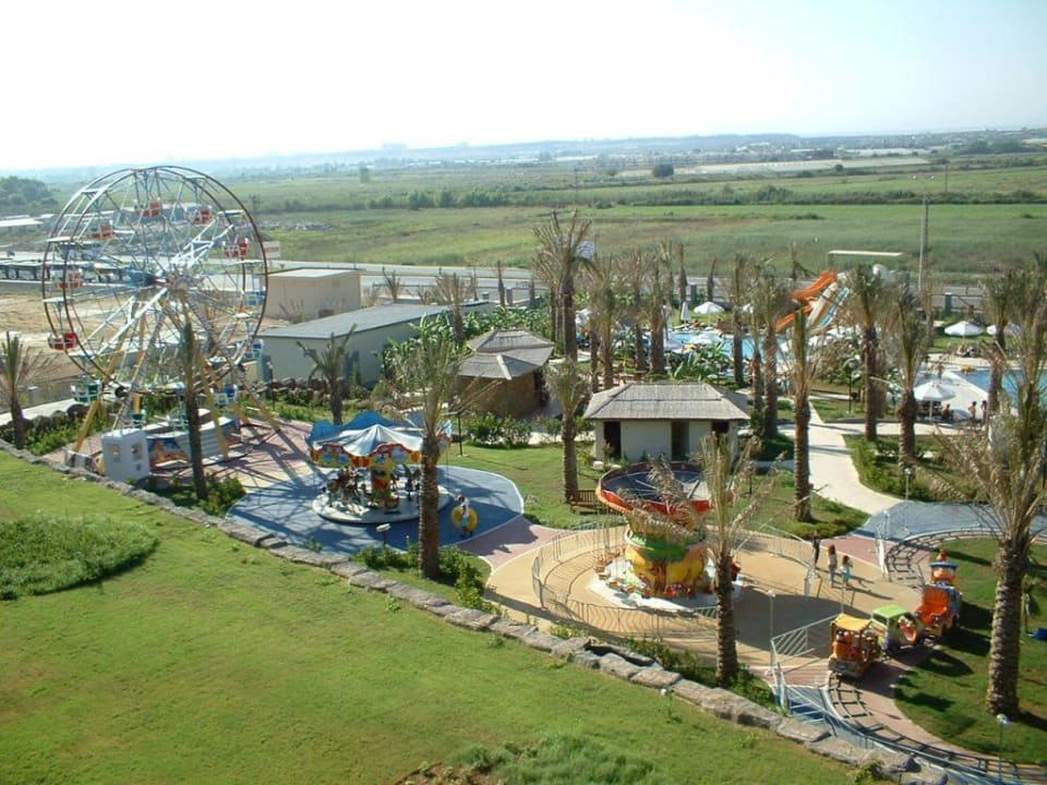 Blick aus unserem Zimmer / Aquapark Royal Wings Hotel