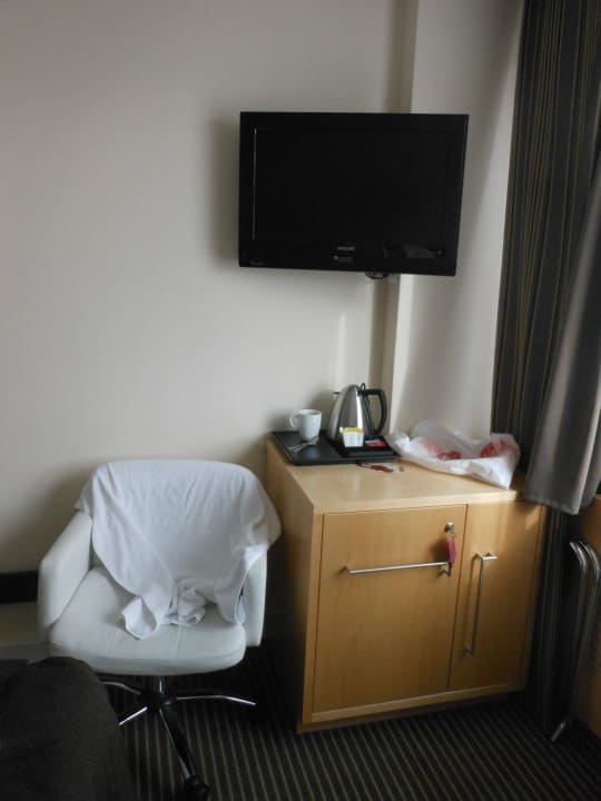 Zimmer 2416 - Sitzbereich Hotel Crowne Plaza Zürich