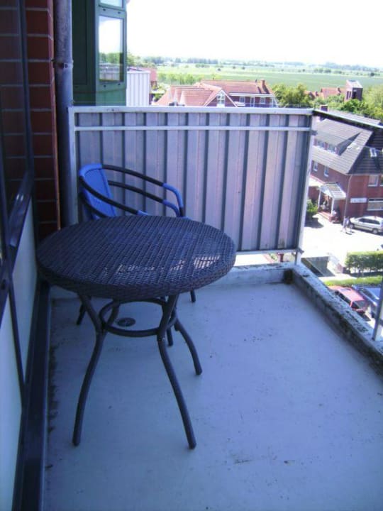 Balkonblick auf Festland Upstalsboom Hotel am Strand