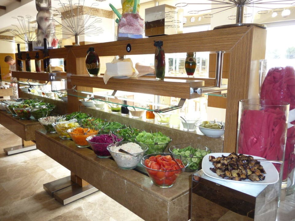 Buffet Saturn Palace Resort Hotel