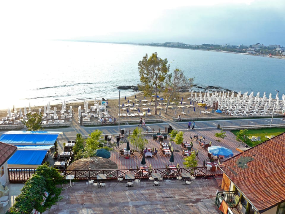 Links Leda mitte Neptün rechts Can Garten Hotel Neptün/Neptun