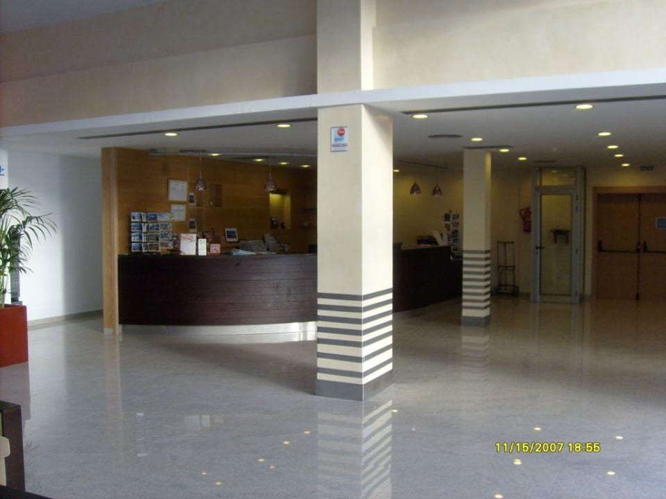 Rezeption Hotel Floresta