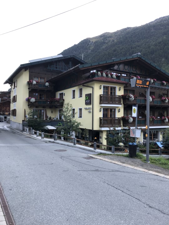 Außenansicht Natur- & Alpinhotel Post