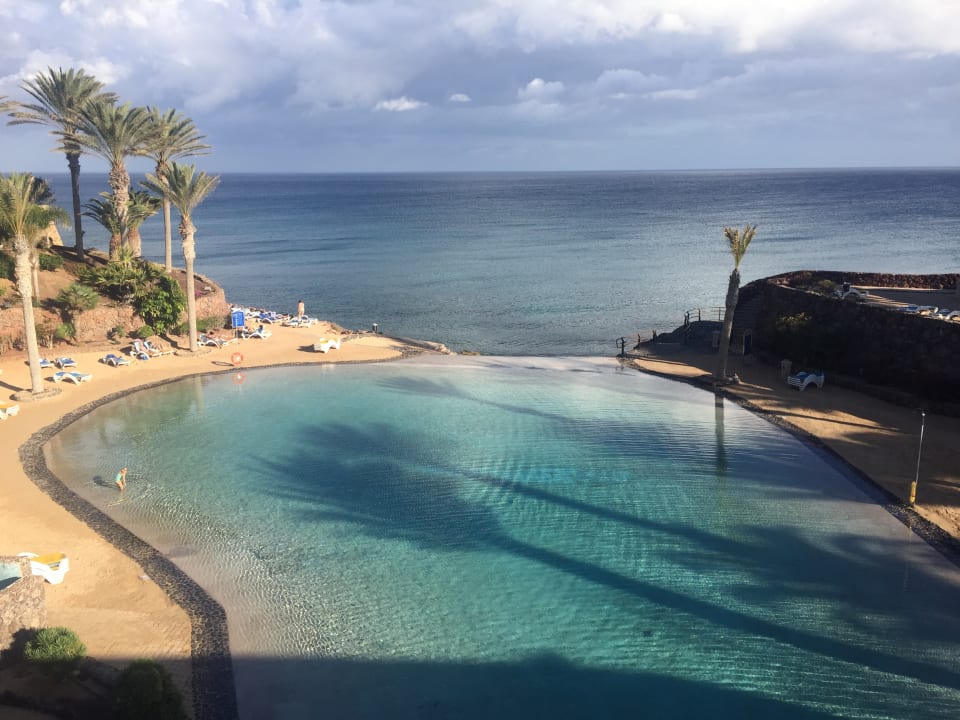 Pool R2 Rio Calma Hotel & Spa & Conference