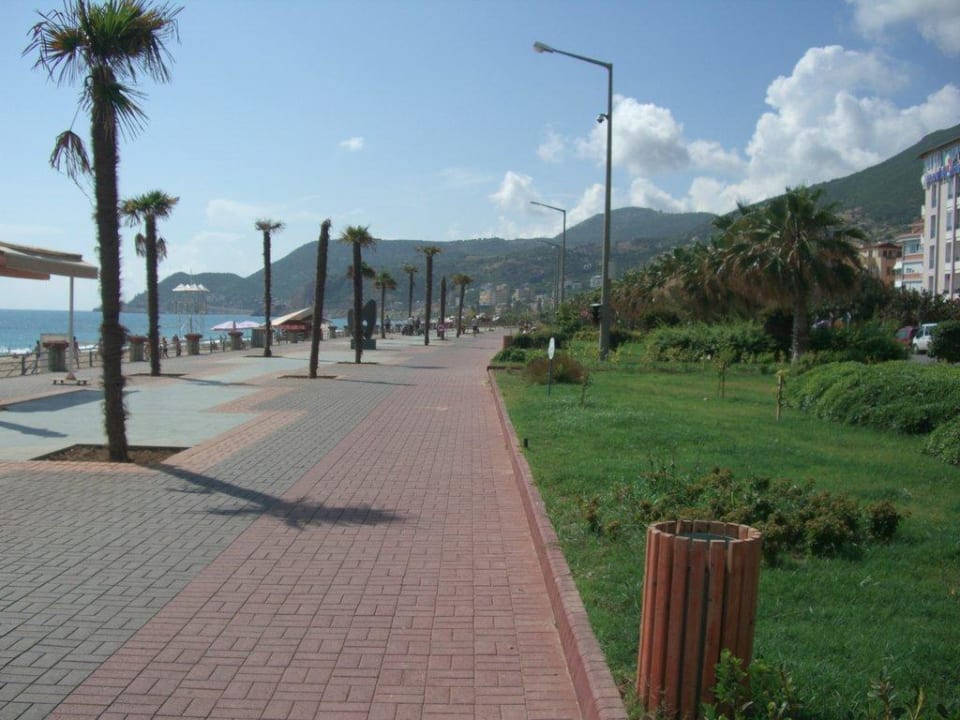 Strandboulevard Blue Star Hotel