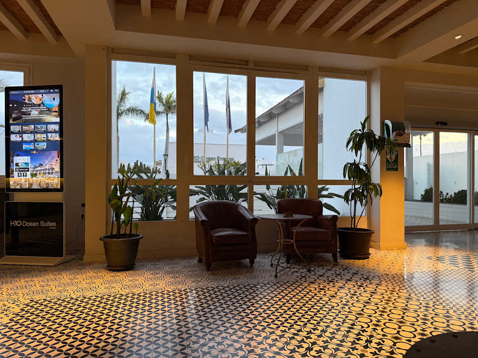Lobby H10 Ocean Suites
