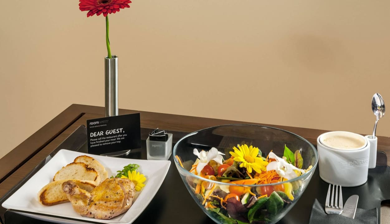 Room Service Hotel NH Erlangen