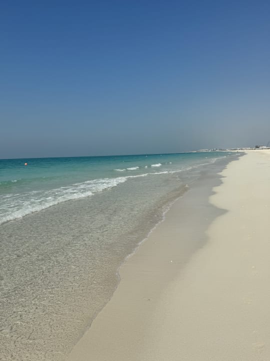 Strand Saadiyat Rotana Resort &  Villas
