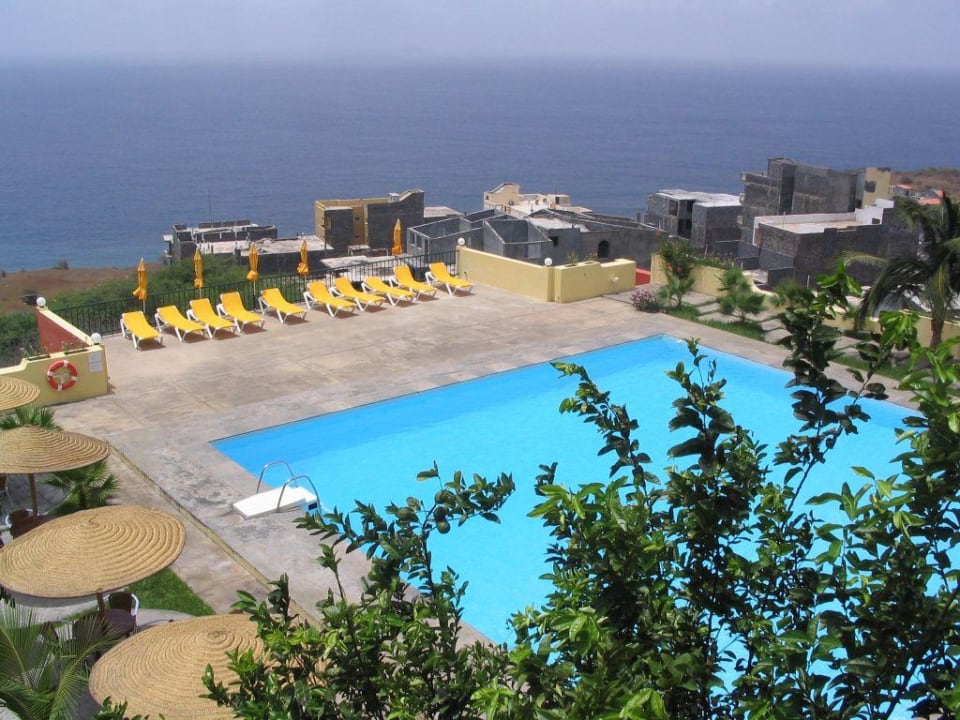 Blick vom Zimmer auf den Pool und Atlantik Hotel Xaguate