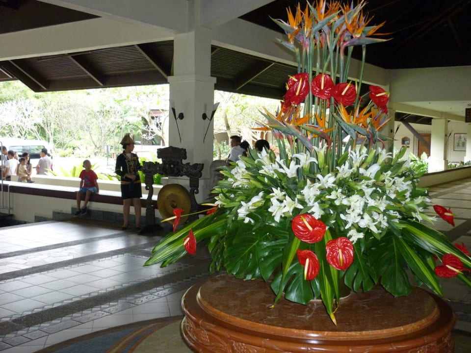 Gong zum Empfang Shangri-La's Rasa Ria Resort & Spa