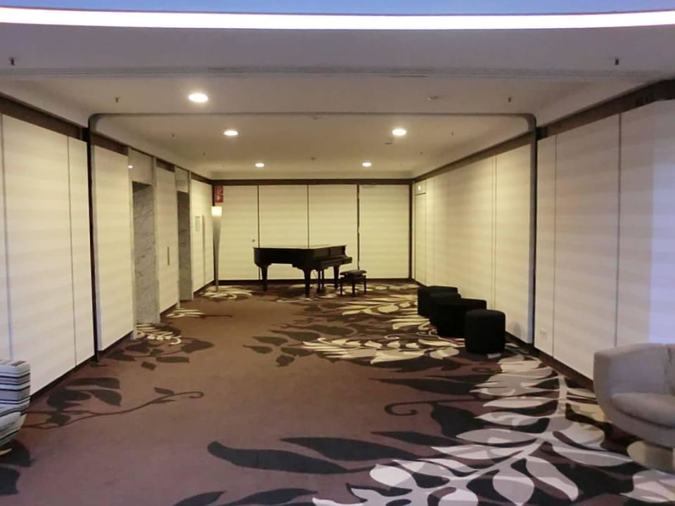 Bereich vor den Fahrstühlen 1. Etage Dorint Hotel Bremen
