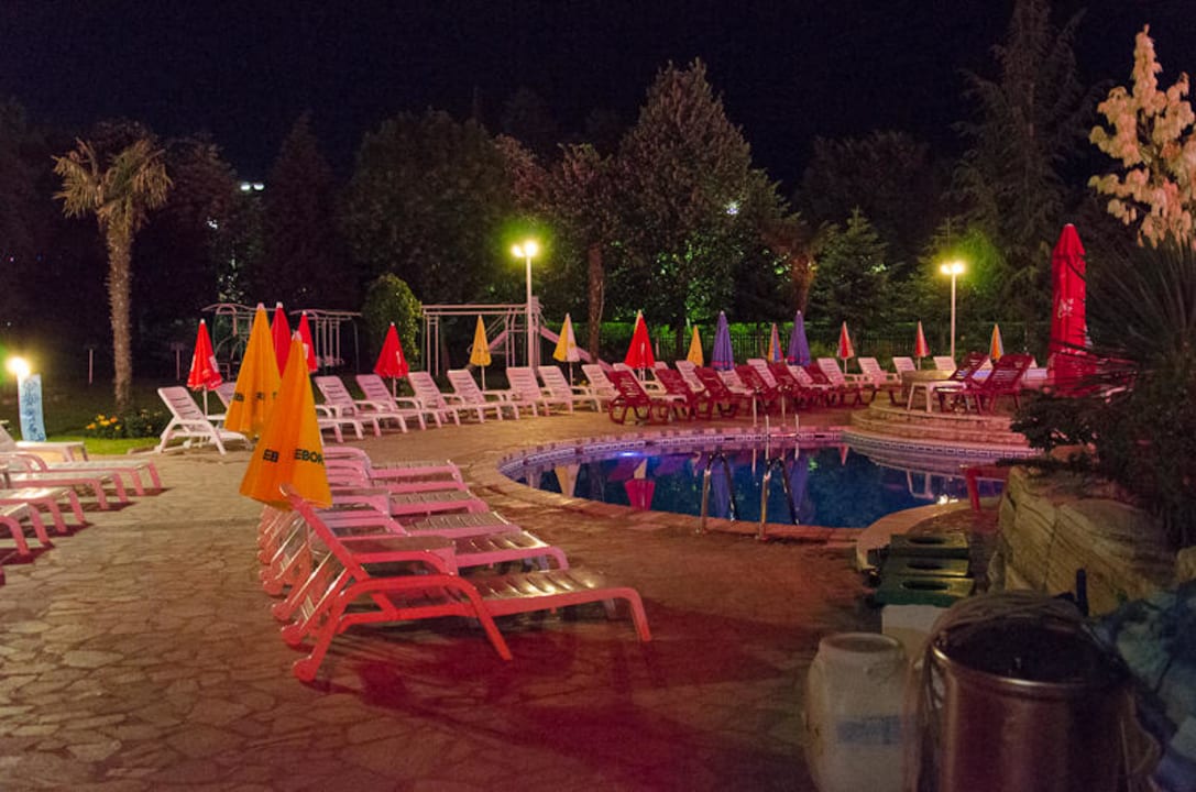 Pool Hotel Hrizantema