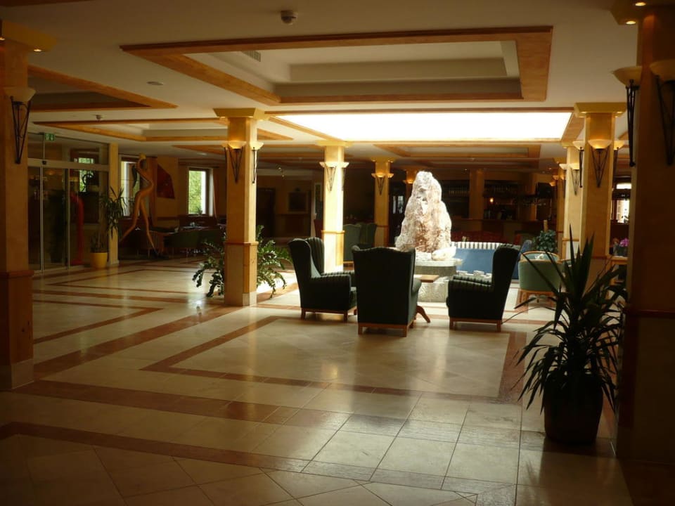Eingangsbereich Dolomiten Residenz Sporthotel Sillian
