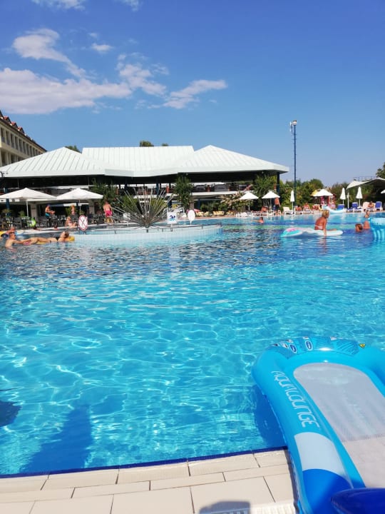 Pool Le Jardin Resort