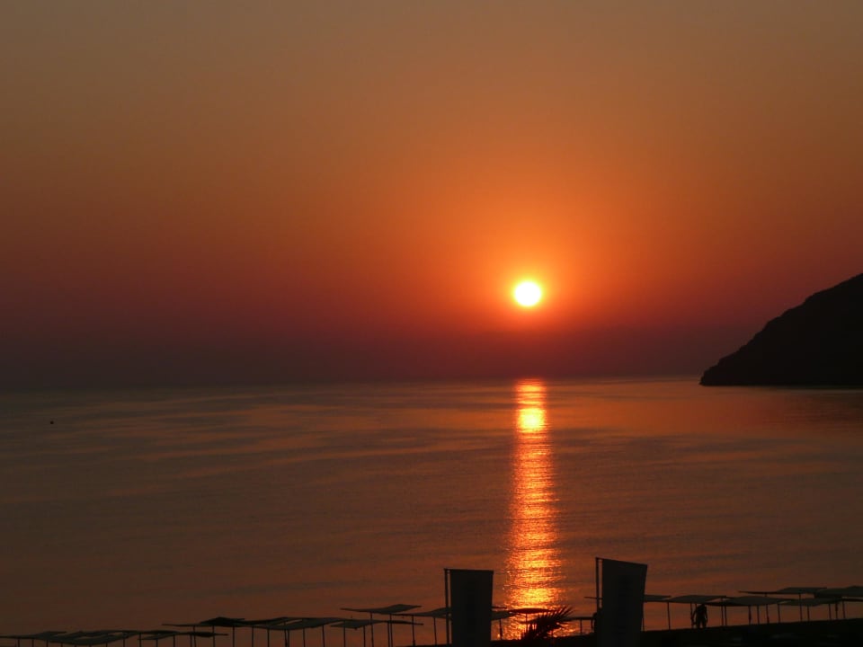Sonnenuntergang vom Hotelzimmer aus TUI BLUE Lindos Bay