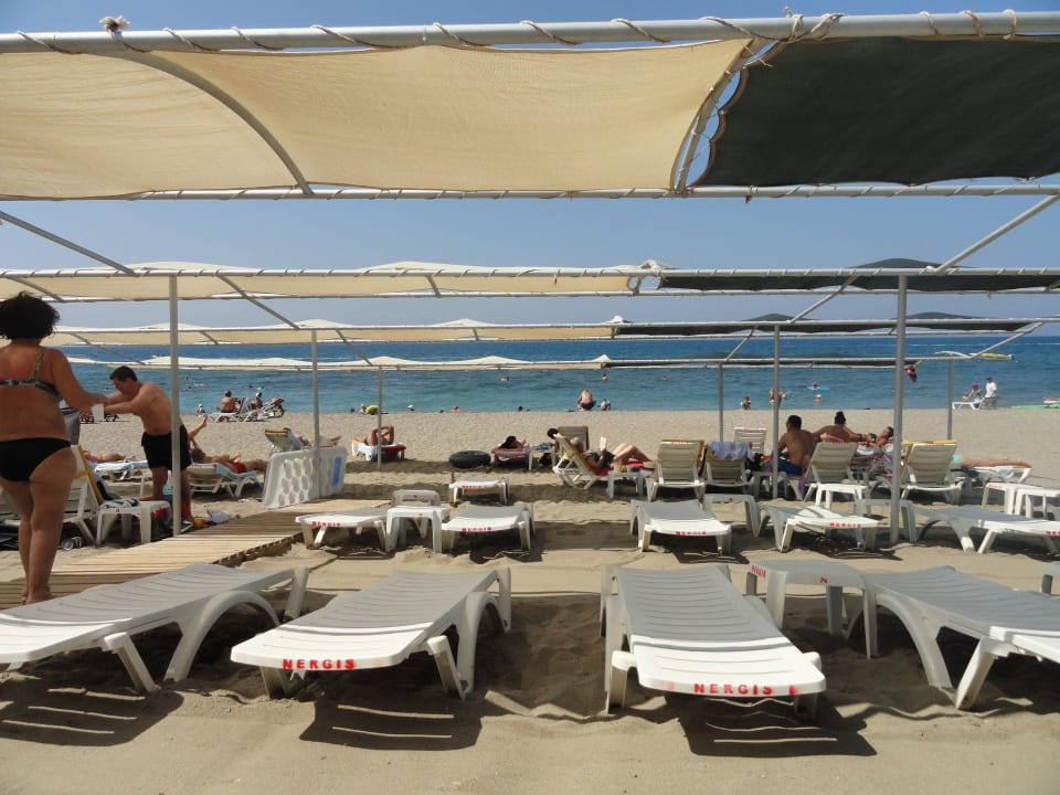 Strandabschnitt des Hotels Opia Hotel