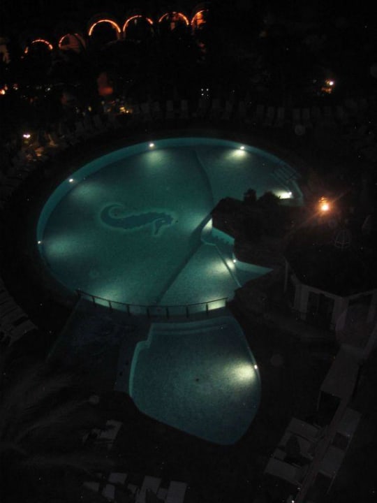 Pool vom Sandy Beach Seaside Hotel Sandy Beach