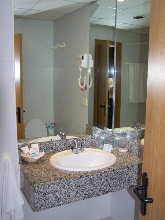 Zi. 509 Waschtisch Valentin Reina Paguera