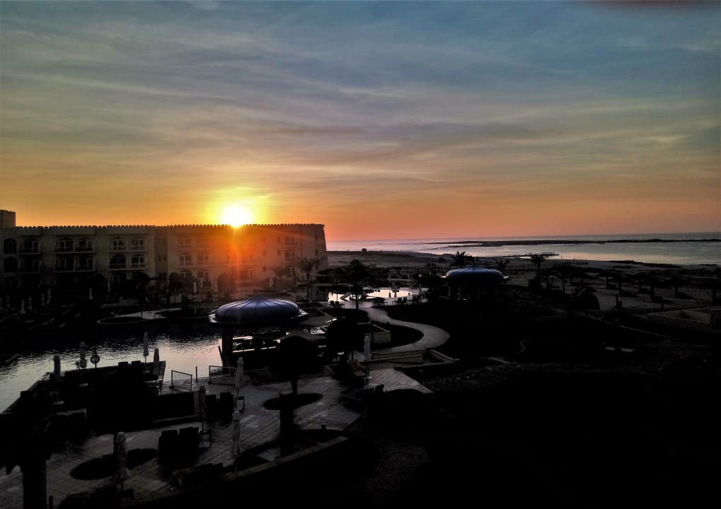 Pool Wyndham Garden Salalah Mirbat