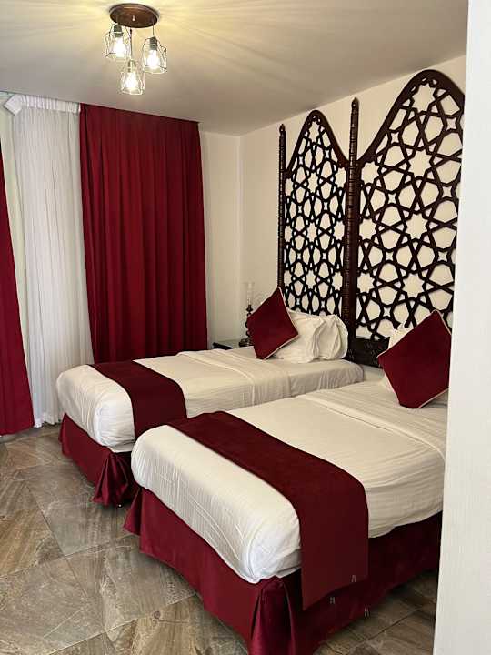 Zimmer The Old Village Hotel & Resort