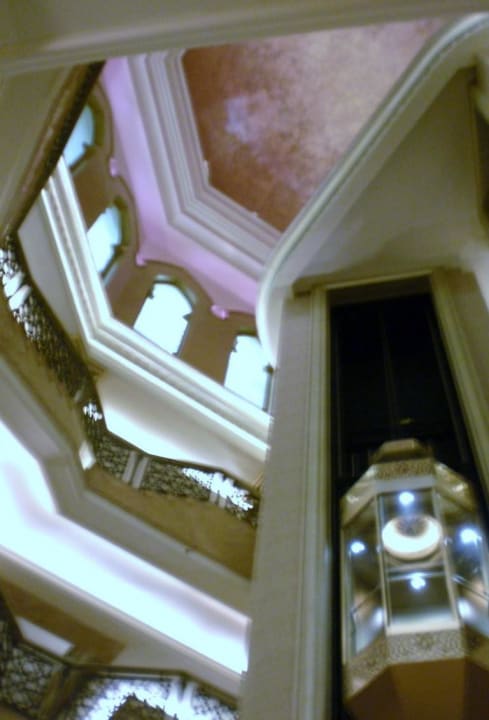 Kleines "Seitentreppenhaus" Emirates Palace Mandarin Oriental