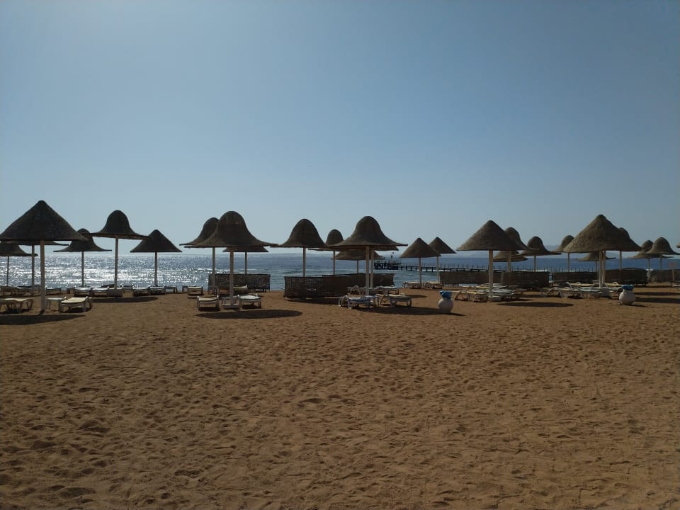 Strand Parrotel Beach Resort