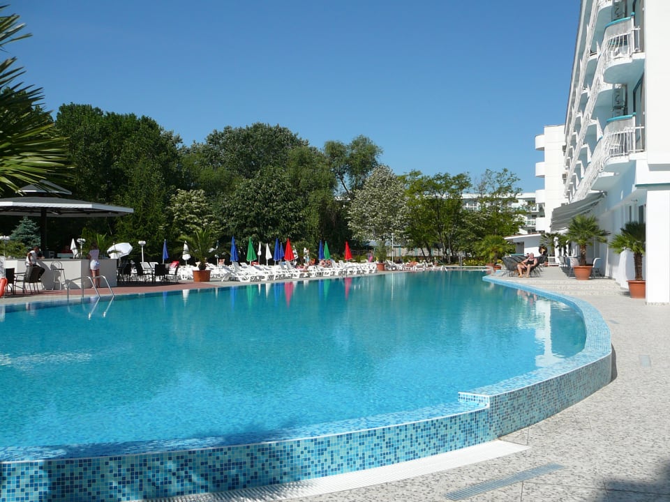 Pool Hotel Zefir Beach