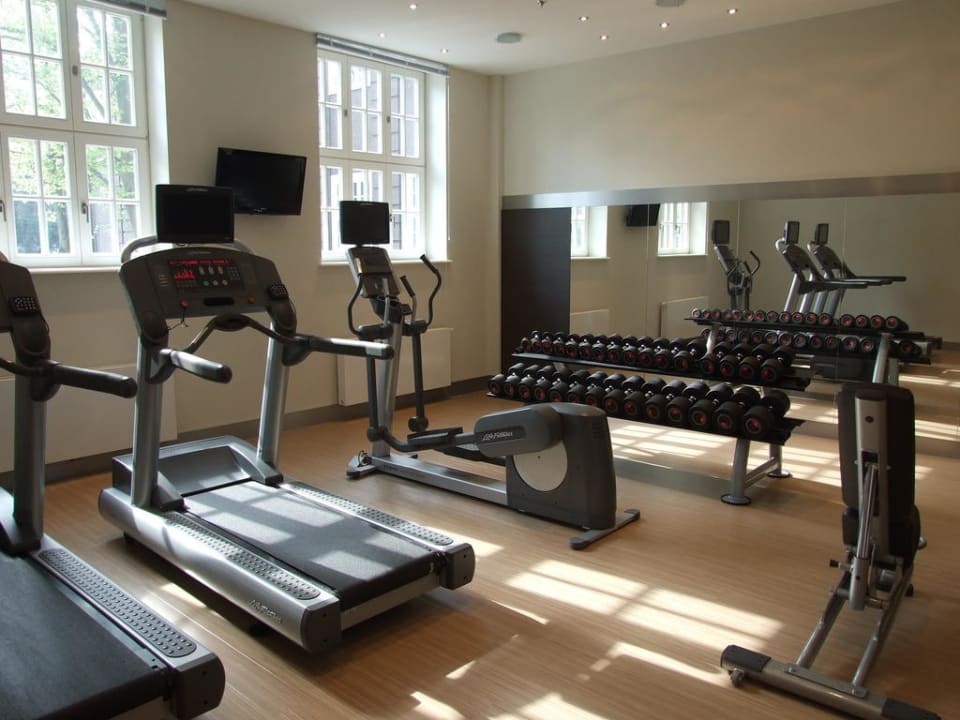 Sportbereich Courtyard by Marriott Bremen