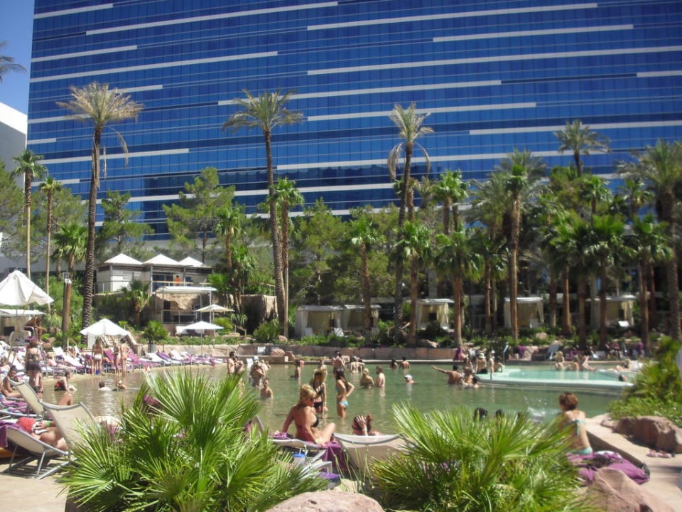 Pool HRH Virgin Hotels Las Vegas, Curio Collection by Hilton