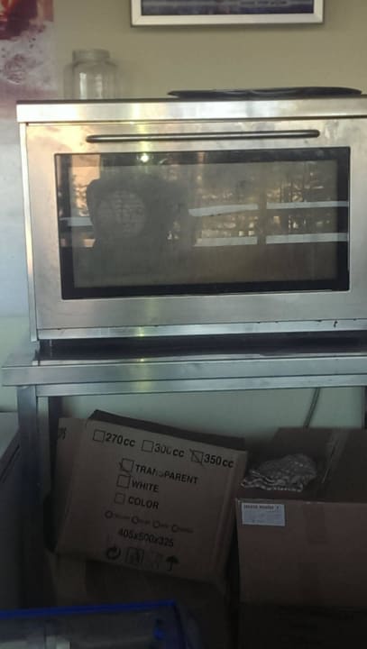 Unhygenisch wo Pizza und Hot Dog drin gebacken wur Park Hotel Golden Beach