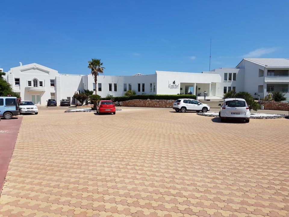 Außenansicht Isla Brown Chania Resort, Curio Collection by Hilton