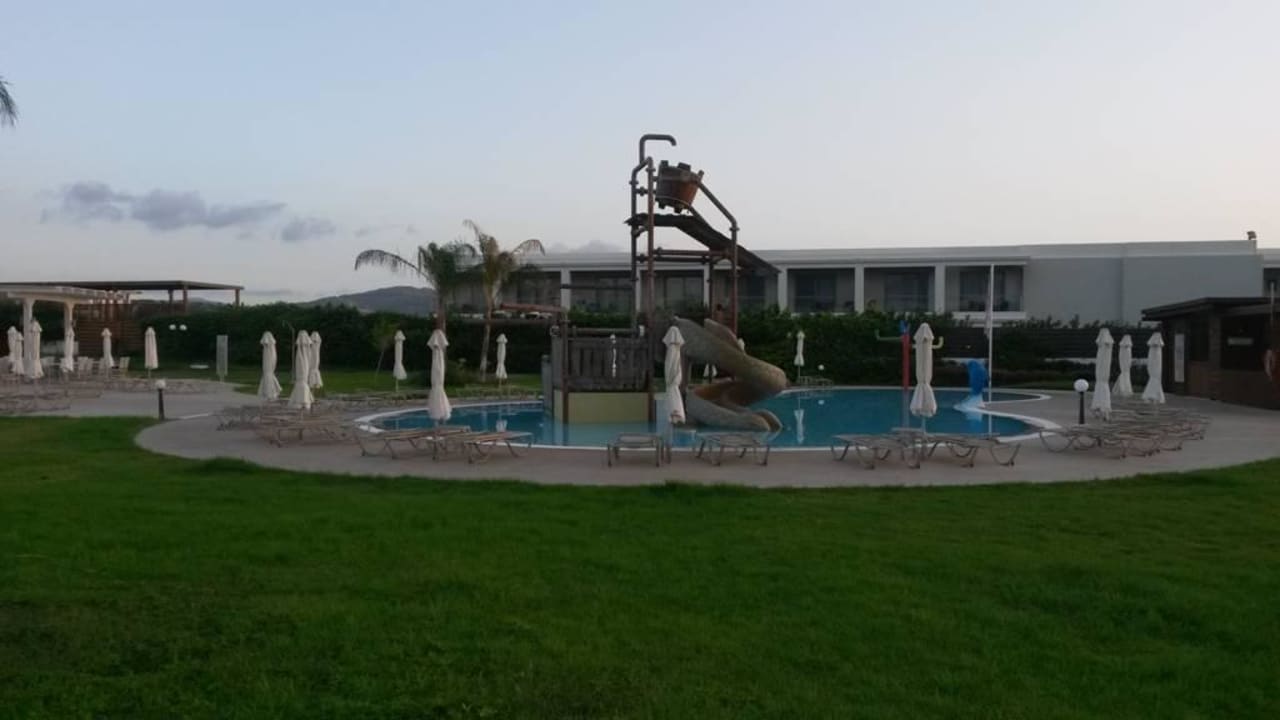 Pool Asterias Beach Resort