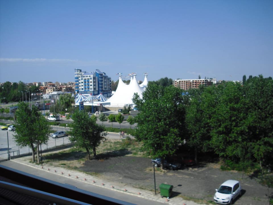 Blick vom Balkon zum Hof Hotel Esperanto